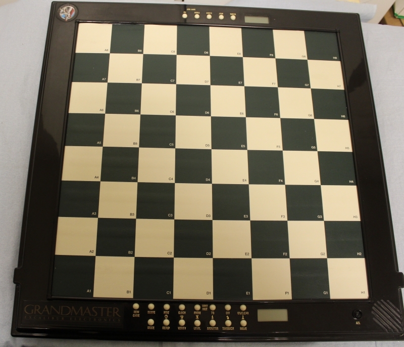 Шахматный компьютер - Grandmaster EXCALIBUR. Большая удобная профессиональная доска. Клетка 5 см !