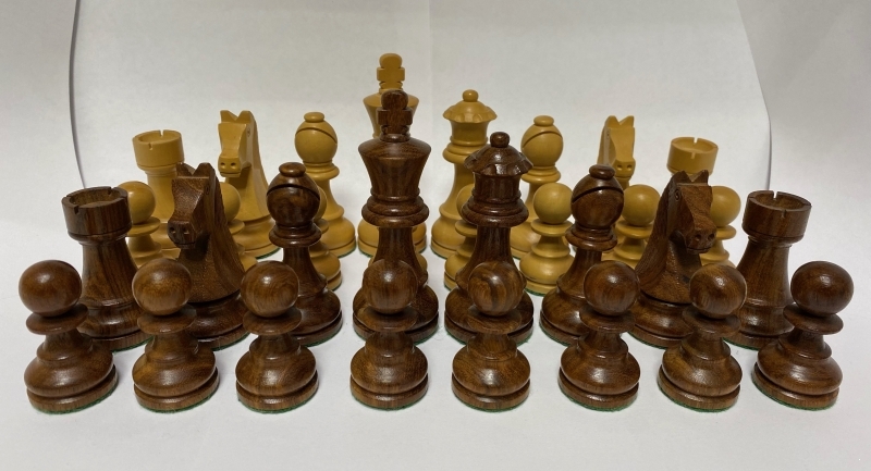 Фигуры шахматные деревянные